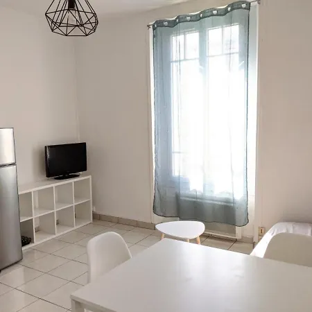 - T2 Hyper Centre Et 